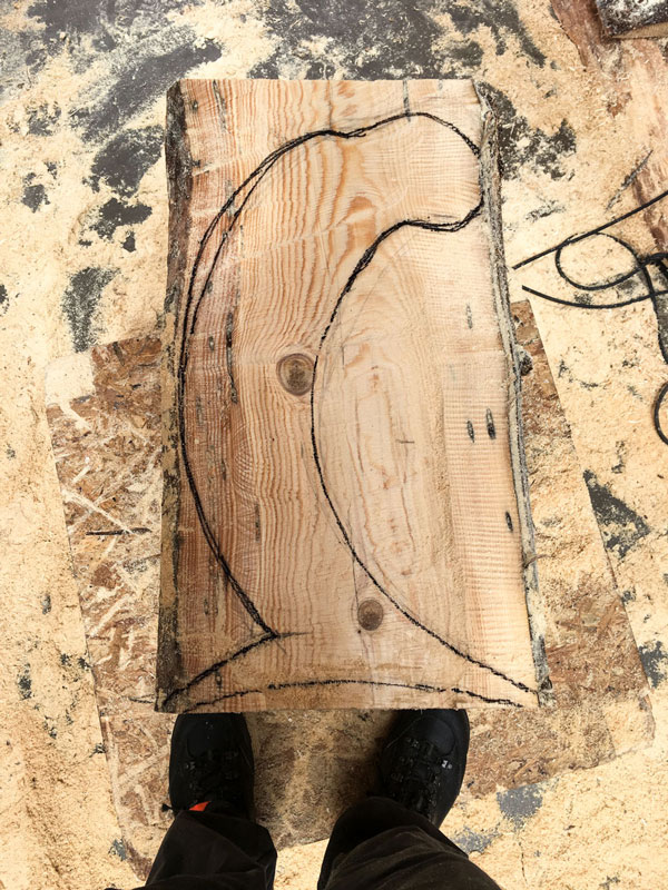 Demut Holzskulptur Lindenatelier.com